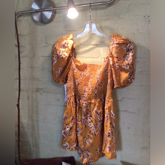 NEW! Flynn Skye Romper - Picture 1 of 5